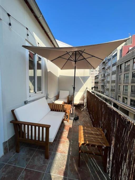 Atico Vintage Con Terraza Apartment Vigo Ngoại thất bức ảnh