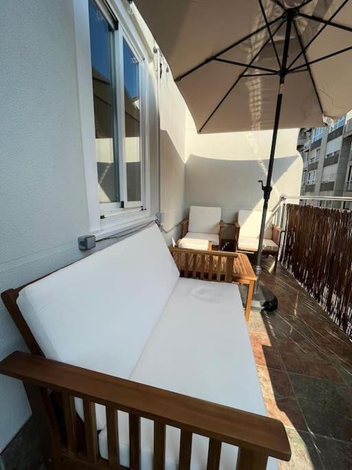 Atico Vintage Con Terraza Apartment Vigo Ngoại thất bức ảnh